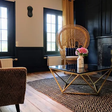 Chateau D'aigneville Bed & Breakfast Aigneville