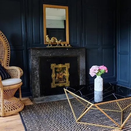 Chateau D'aigneville Bed & Breakfast *