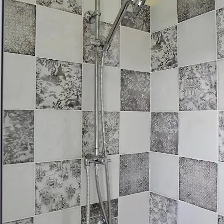 Chateau D'aigneville Bed & Breakfast