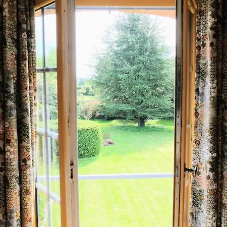 Chateau D'aigneville Bed & Breakfast Aigneville