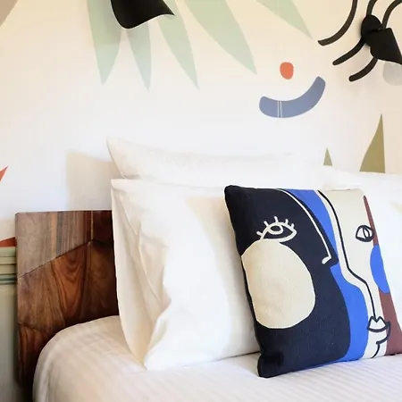 Chateau D'aigneville Bed & Breakfast *