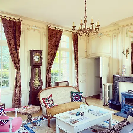 לינה וארוחת בוקר Chateau D'aigneville 3*