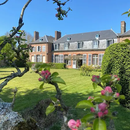 Chateau D'aigneville Bed & Breakfast 3*