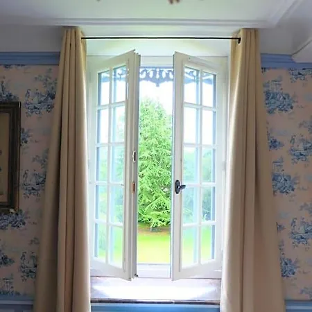 ベッド・アンド・ブレックファスト Chateau D'aigneville 3*