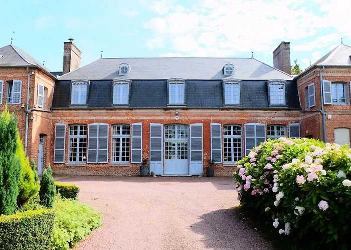 Chateau D'aigneville Bed & Breakfast 3*