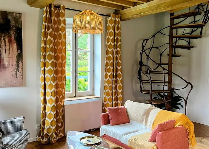 Chateau D'aigneville Bed & Breakfast